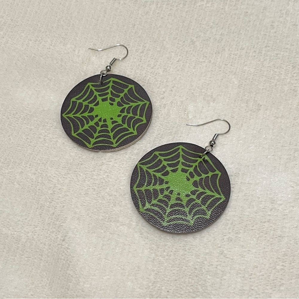 Halloween Spider Web Circle Leather Style Earrings NEW